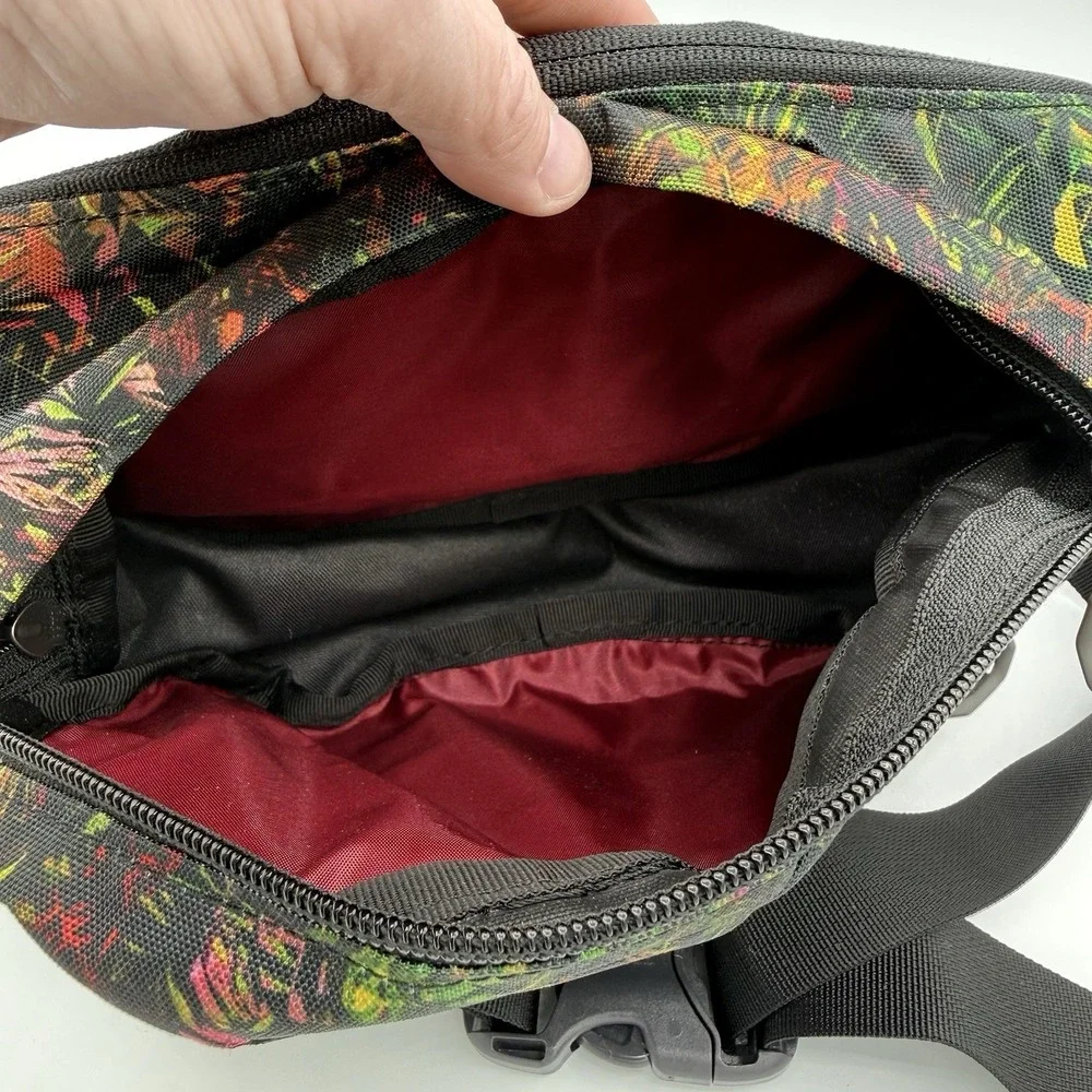 Gregory Waist Fanny Pack Floral Print Hiking Travel Crossbody Bag Obsidian Black